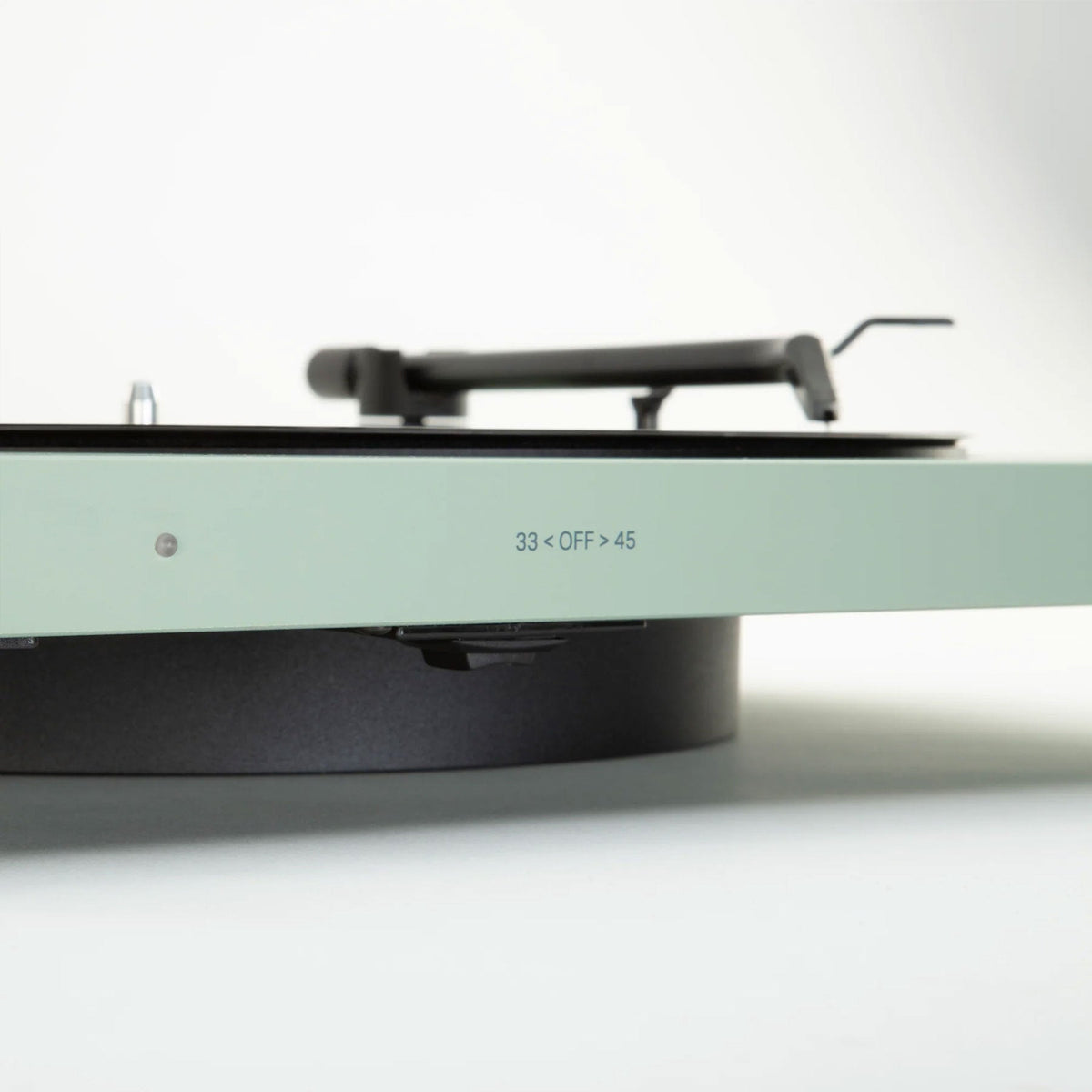 Tone Factory: Tone Turntable w/ Dustcover
